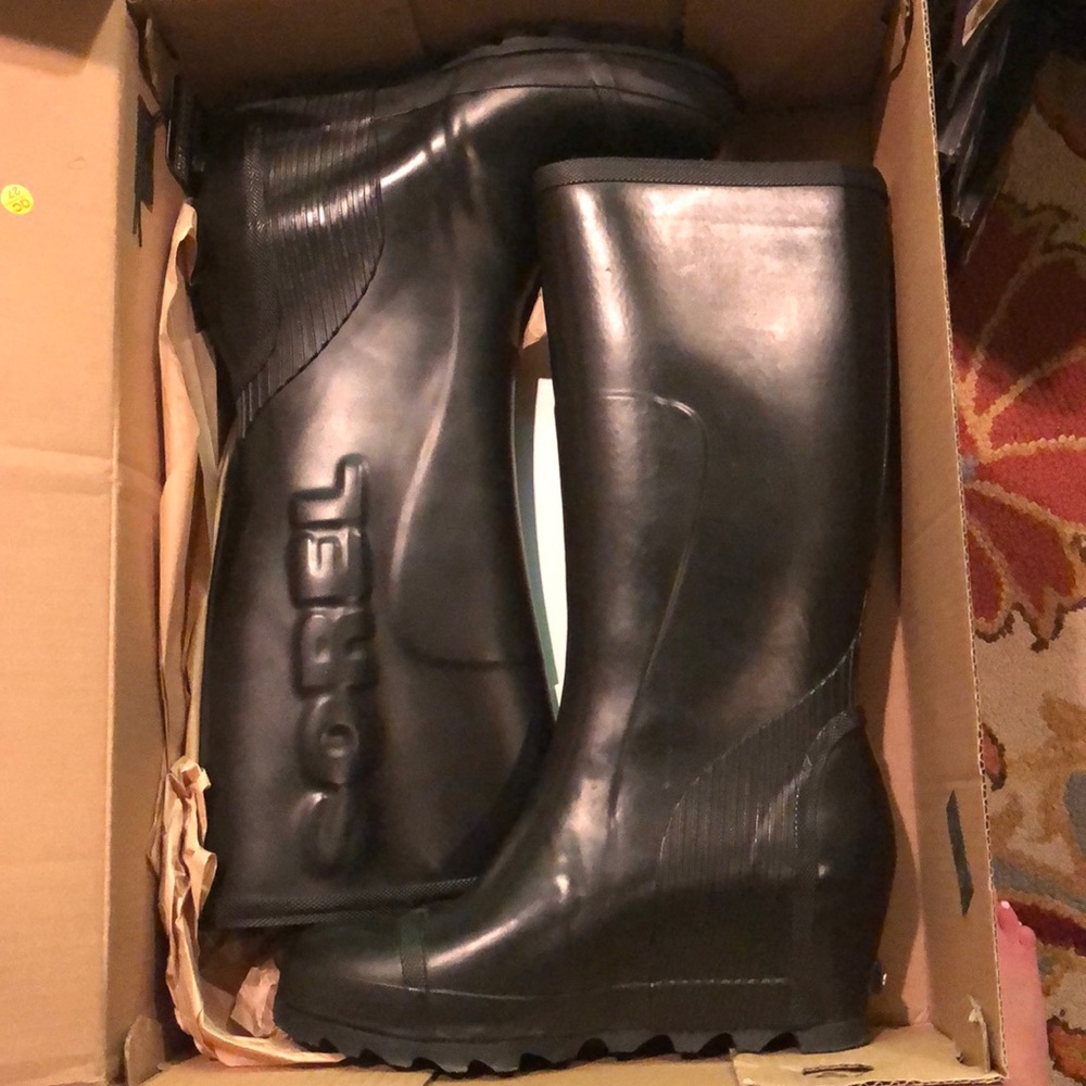 Joan Rain Wedge Tall